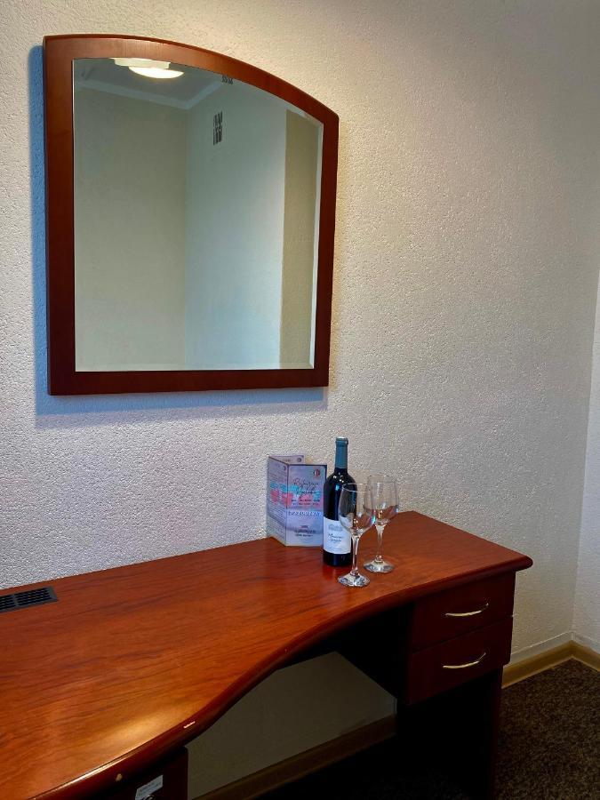 Dom Turysty Sanok Aparthotel Esterno foto