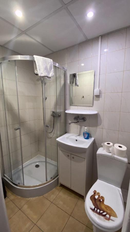 Dom Turysty Sanok Aparthotel Esterno foto