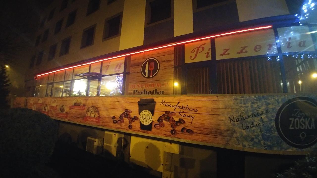 Dom Turysty Sanok Aparthotel Esterno foto