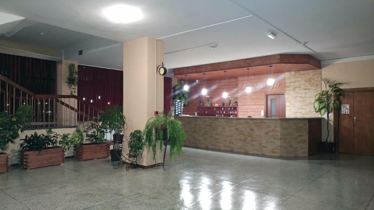 Dom Turysty Sanok Aparthotel Esterno foto